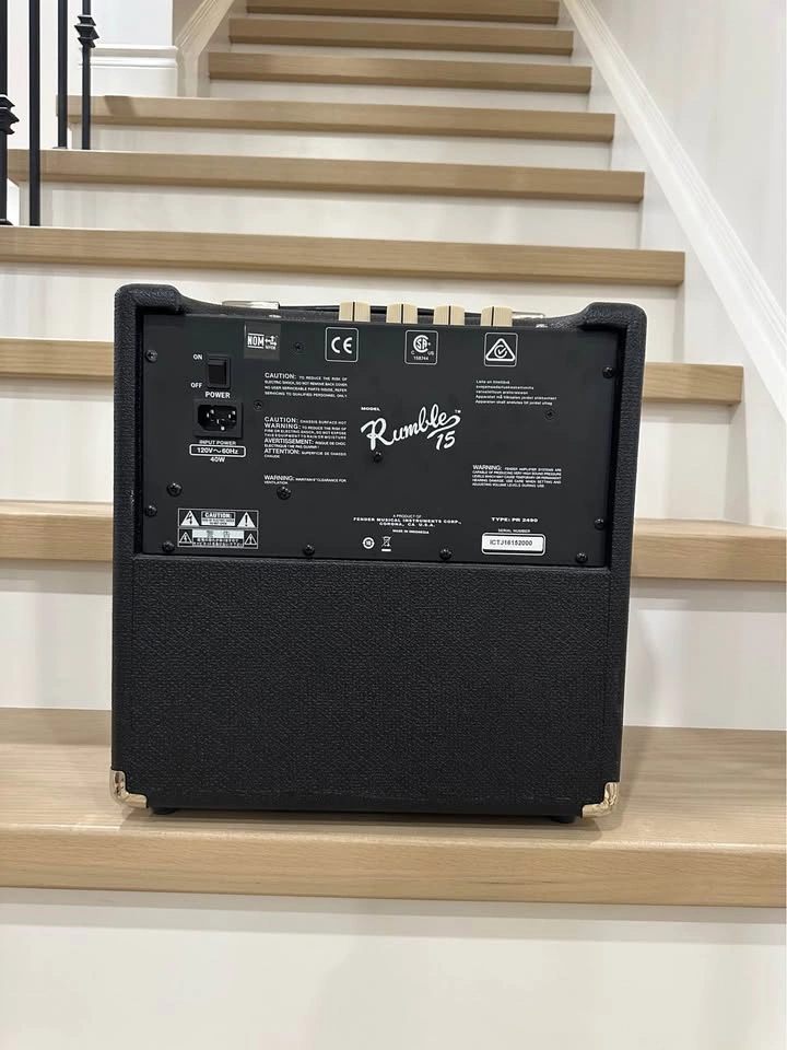Fender Rumble 15 Bass Amp - photo 2
