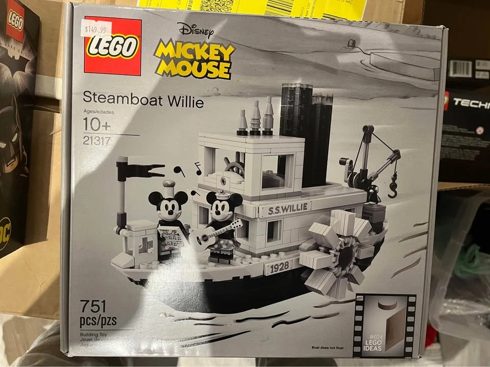 Retired Lego 21317 Steamboat Willie