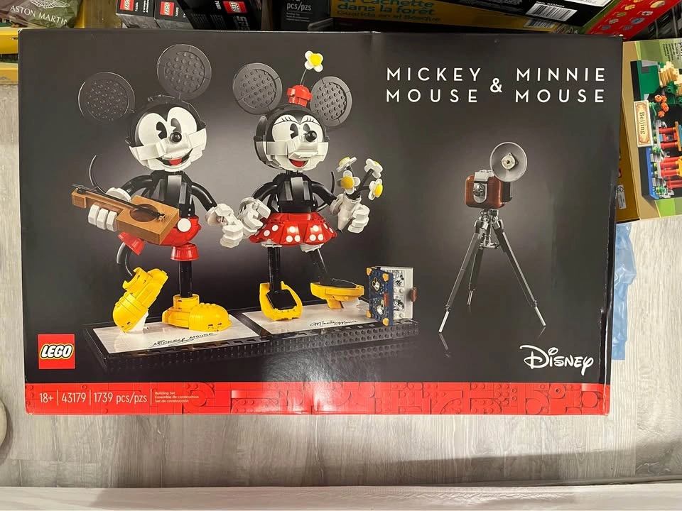 Retired Lego 43179 Mickey Mouse & Minnie Mouse Buildable Charact