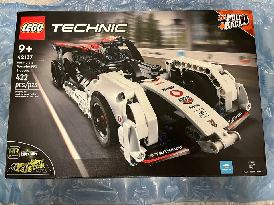 Retired Lego 42137 Formula E® Porsche 99X Electric