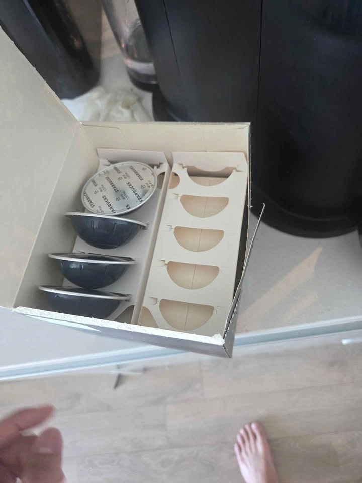 Nespresso Vertuo Next Coffee Machine (Model: ENV120CAE) - photo 3