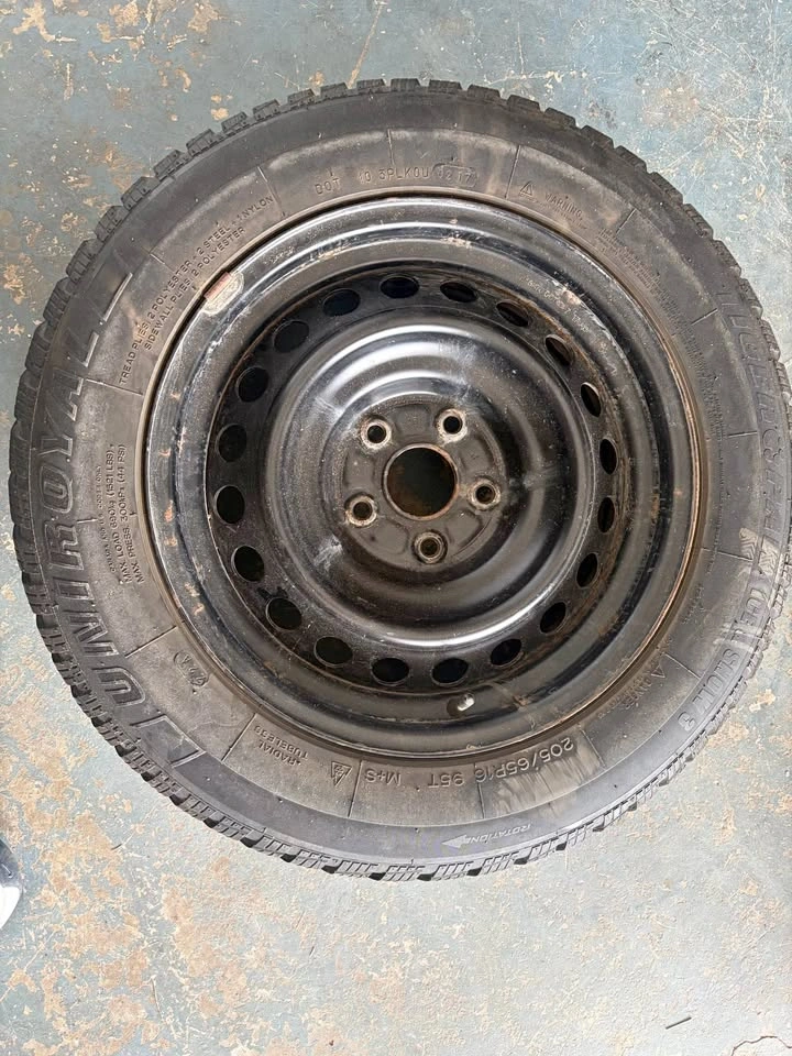 Toyota Camry tires and rims together