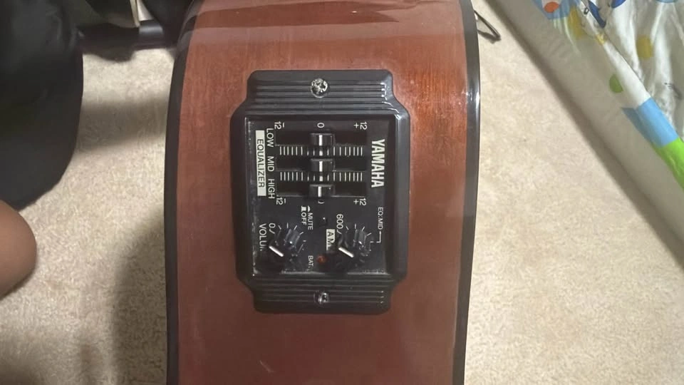 Yamaha Guitar - photo 5