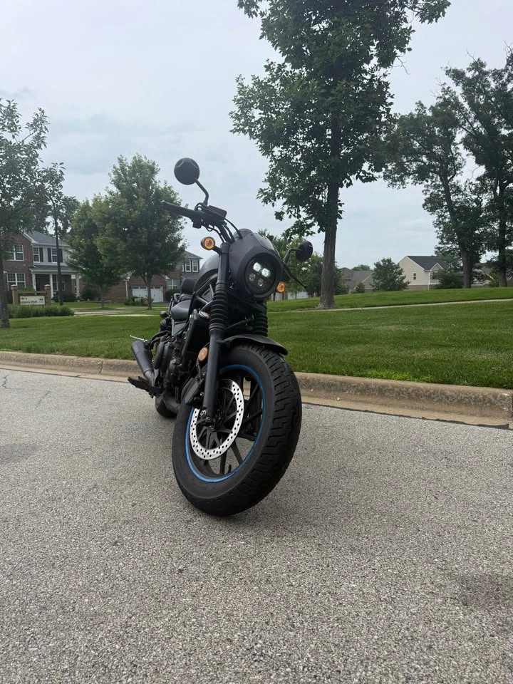 2022 Honda Rebel - photo 2