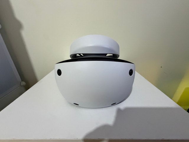 PlayStation VR2 (PS VR2) Headset + Sense Controllers - photo 3