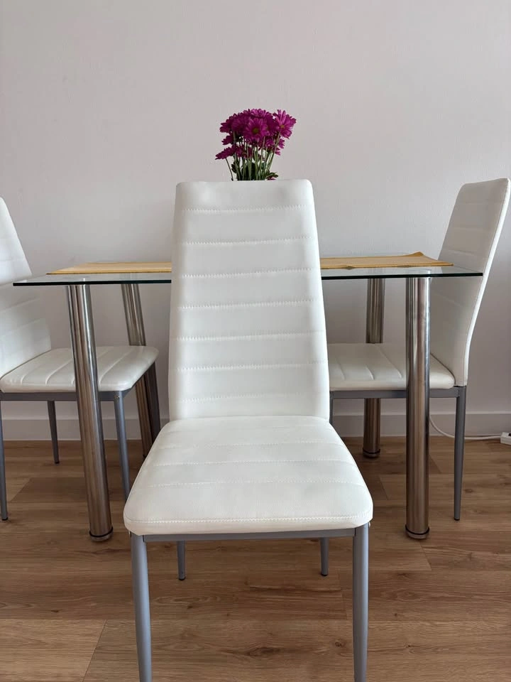 MOVING OUT SALE: Dining table with four chairs - photo 2