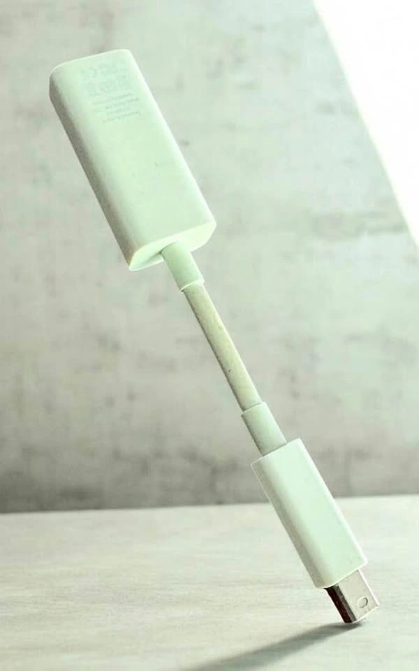 Apple Thunderbolt to Gigabit Ethernet Adapter