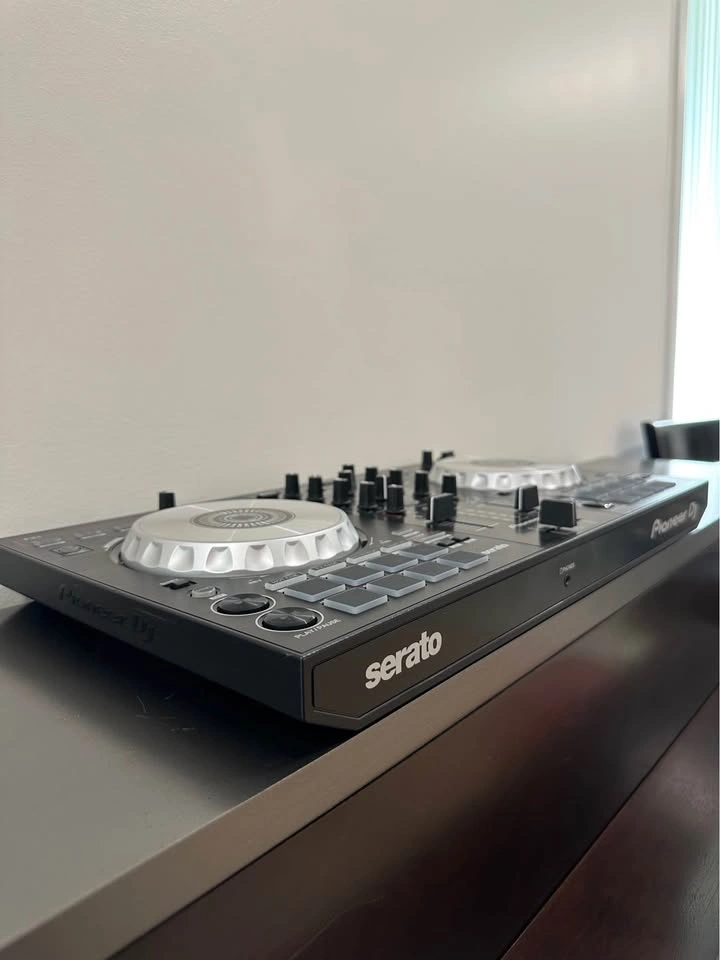 Pioneer DDJ-SB3 Performance DJ Controller - photo 2
