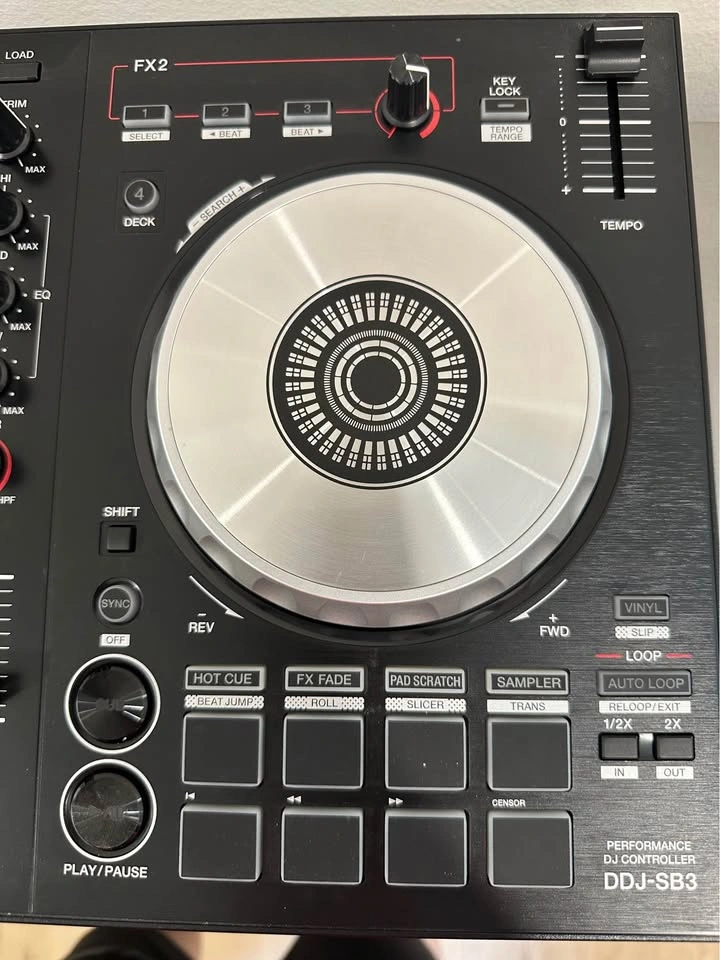 Pioneer DDJ-SB3 Performance DJ Controller - photo 4