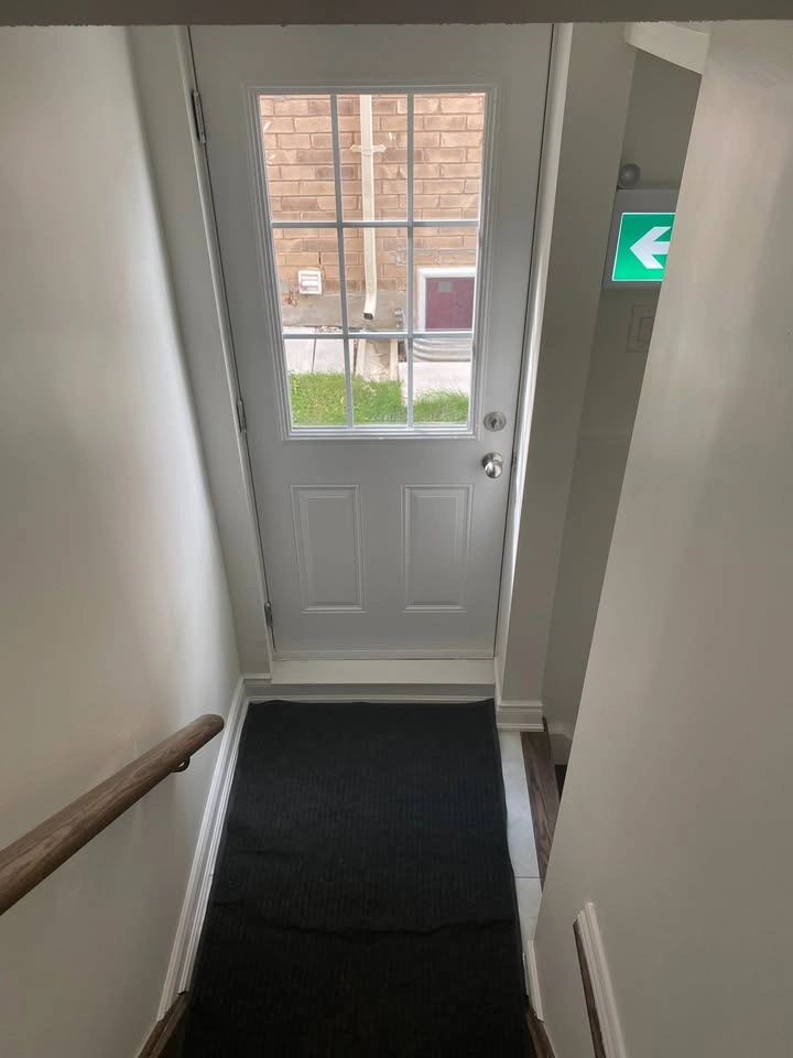 1 Bed 1 Bath Apartment - photo 2