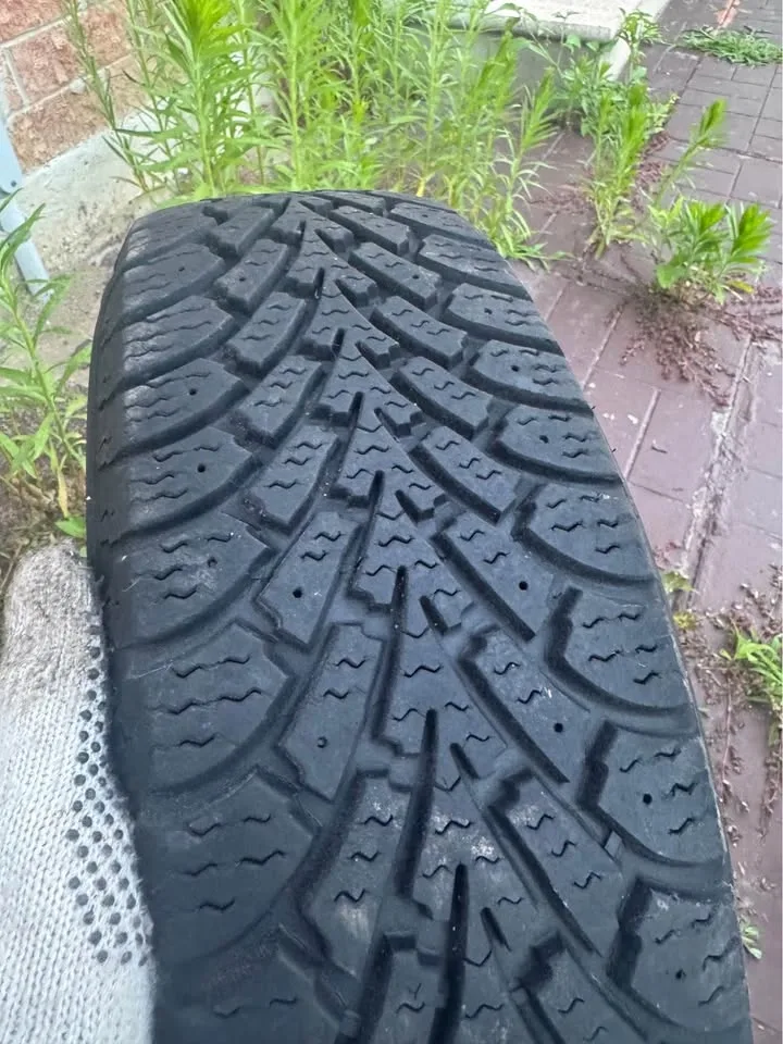 185/65R14 Set of 4 Goodyear Nordic Winter Tires - photo 3