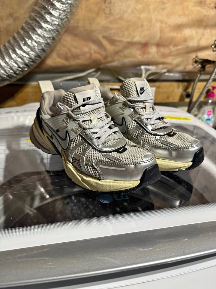 Womens Nike V2K Summit White Metallic Silver