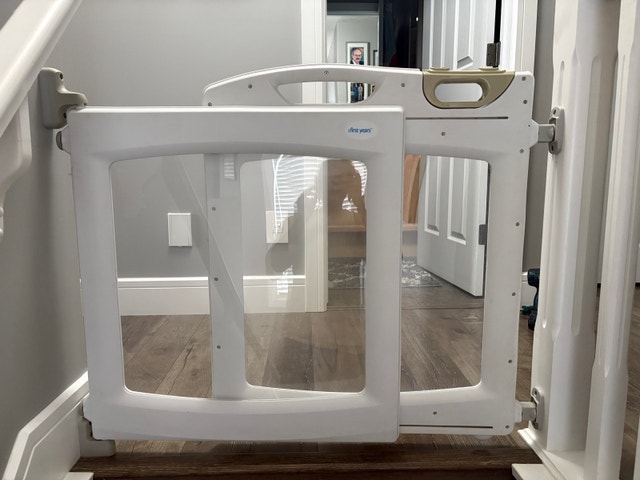 First Years Hardware Mounted Baby Gates - photo 3