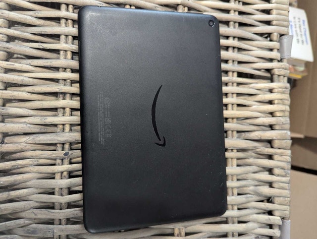 Amazon Fire Tablet 8 - photo 2