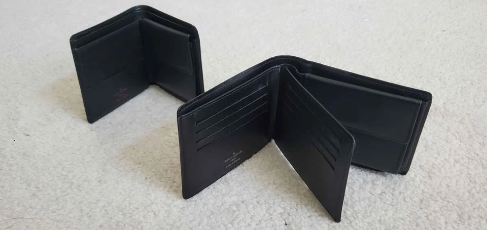 Louis Vuitton Damier Graphite and Epi Leather Wallets - photo 2