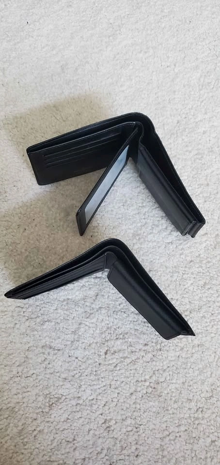 Louis Vuitton Damier Graphite and Epi Leather Wallets - photo 4