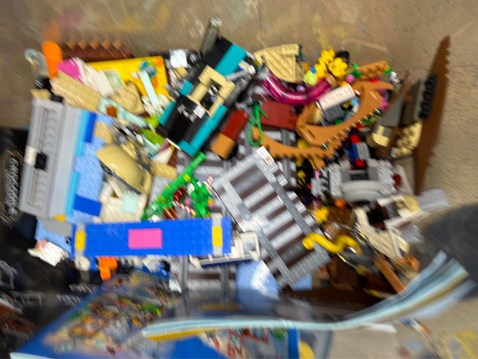 LEGO Bulk Lot 15.6 lbs Mixed Bricks with Special Parts - photo 4