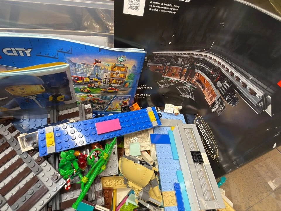 LEGO Bulk Lot 15.6 lbs Mixed Bricks with Special Parts - photo 5