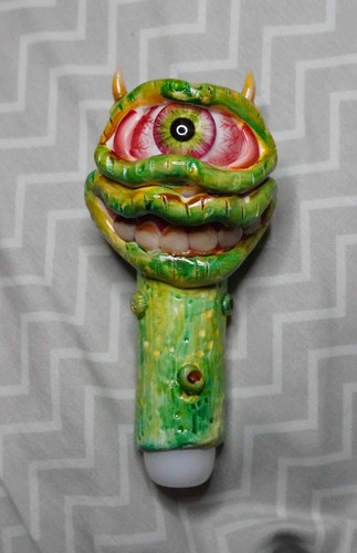 Green Monster smoking pipe - functional glass art smoking pipe
