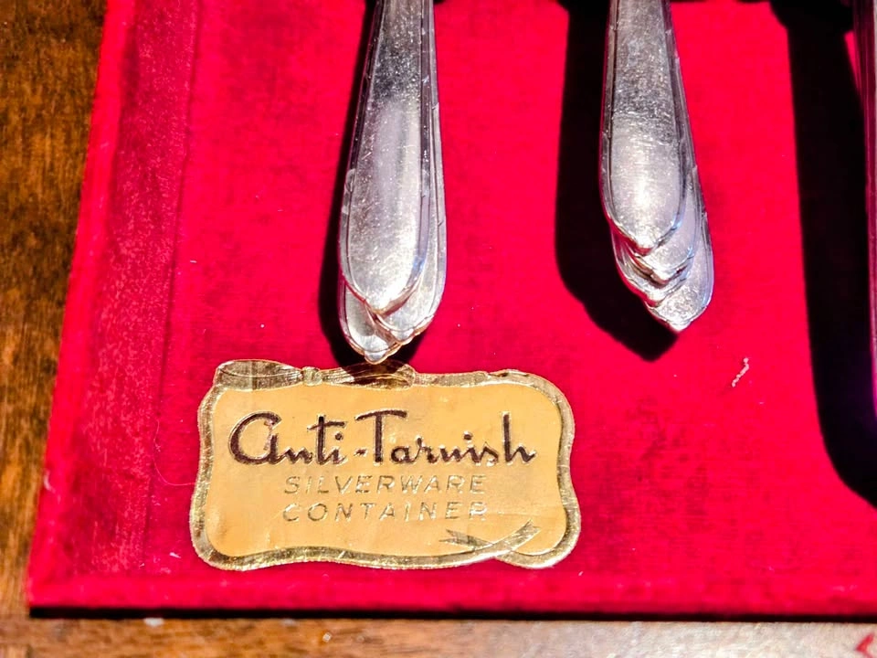68-Piece Vintage Oneida Community Silverplated Flatware Set - photo 3