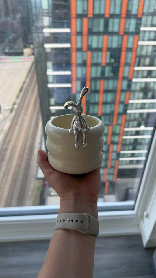 White Ceramic Bunny Pot - photo 2