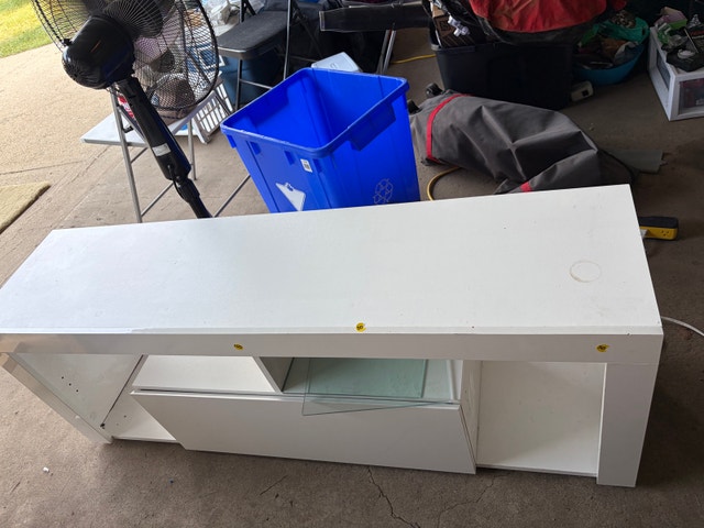 Entertainment Unit / TV Stand - photo 2