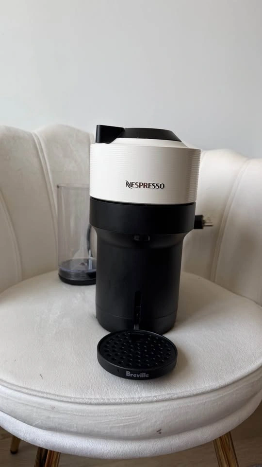 Coffe maker Nespresso Excellent condition - photo 2