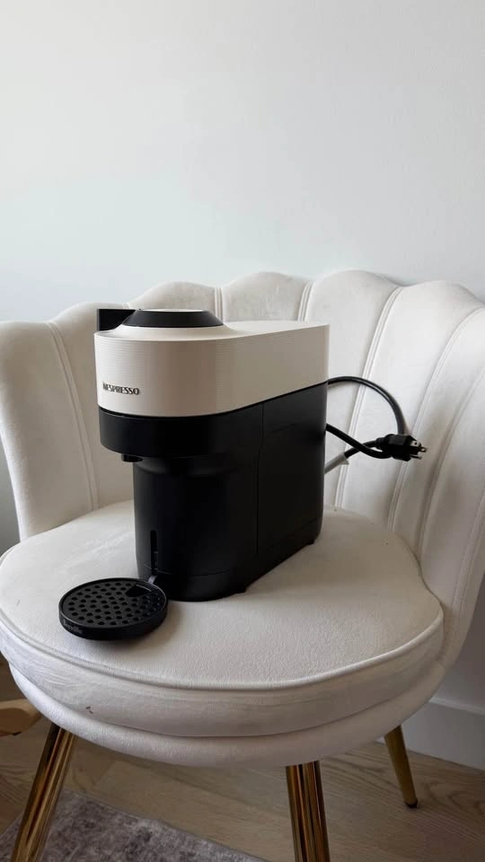 Coffe maker Nespresso Excellent condition - photo 3