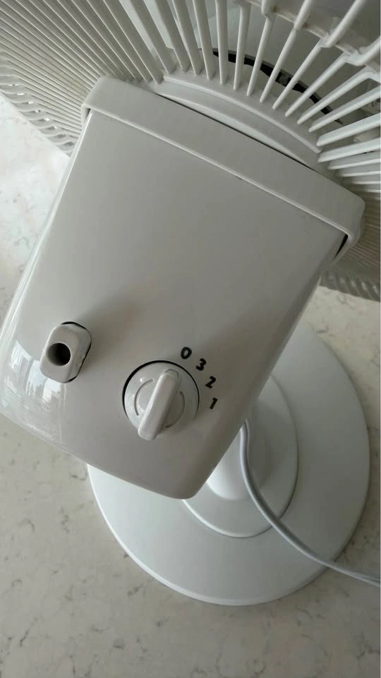 Lasko Table Fan – Excellent Condition - photo 5