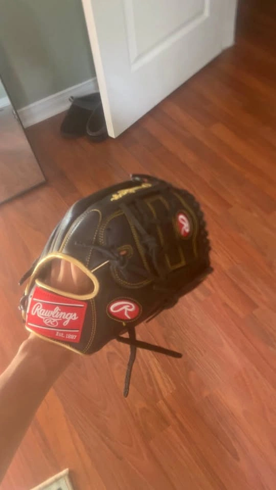 Rawlings R9 Series Baseball Glove