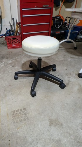 Used white manicure desk with white stool - photo 3