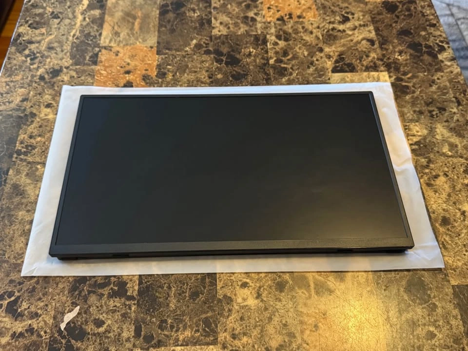 15.6” Battery Wireless Portable Monitor - photo 2