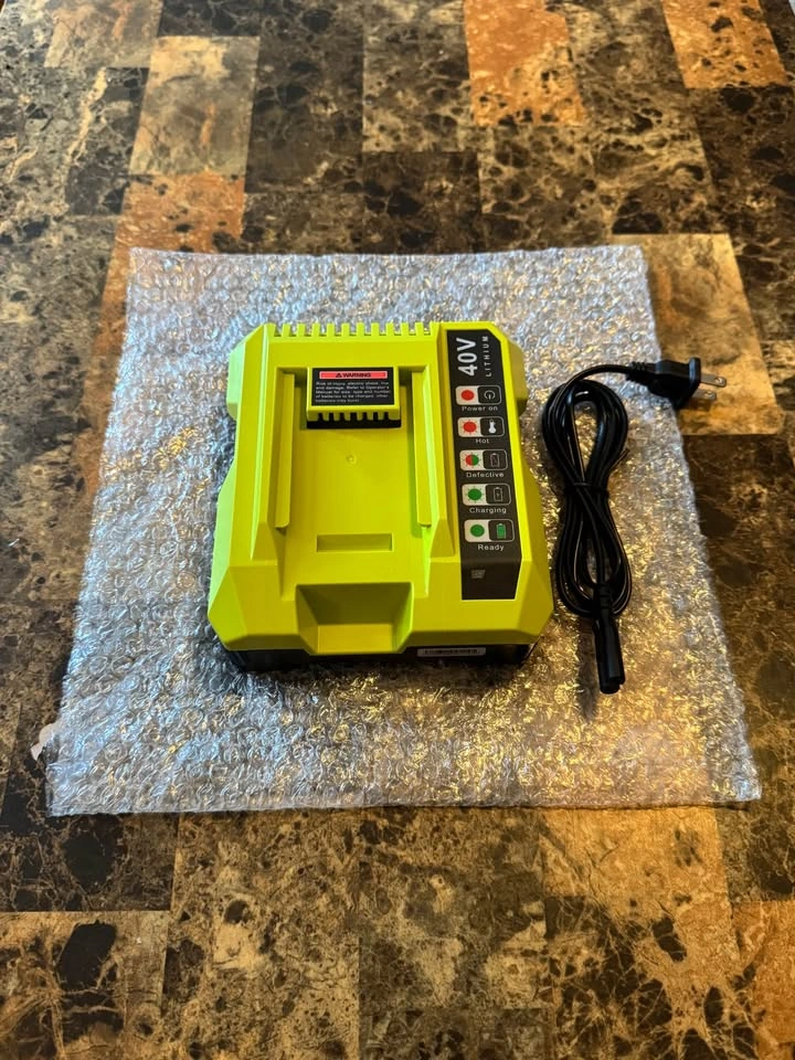 2 Pack Battery & Charger - photo 3