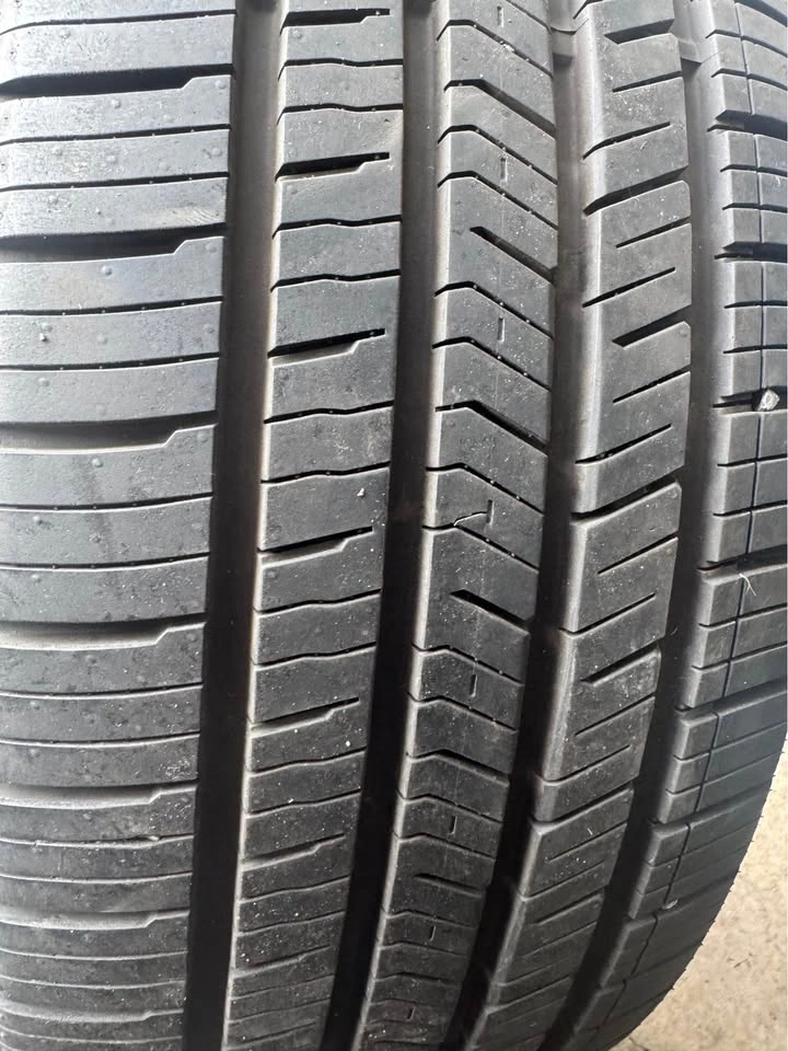 225/55R17 Nexen All-Season Tires – 90–95% Tread (Set of 4)