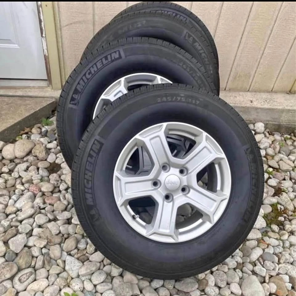 Jeep Wrangler Michelin Tires 245/75R17 & OEM Rims (Set + Spare)