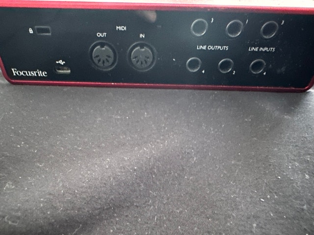 Audio interface scarlett 4i4 - photo 4