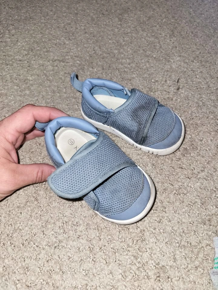 Infant shoes and socks 9-12 month (infant 4.5) - photo 2