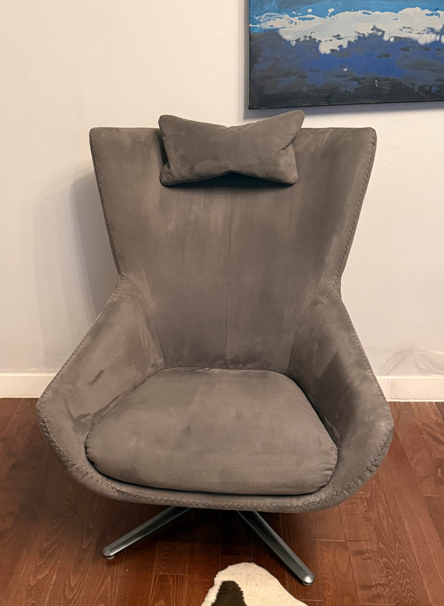 Swivel Chair
