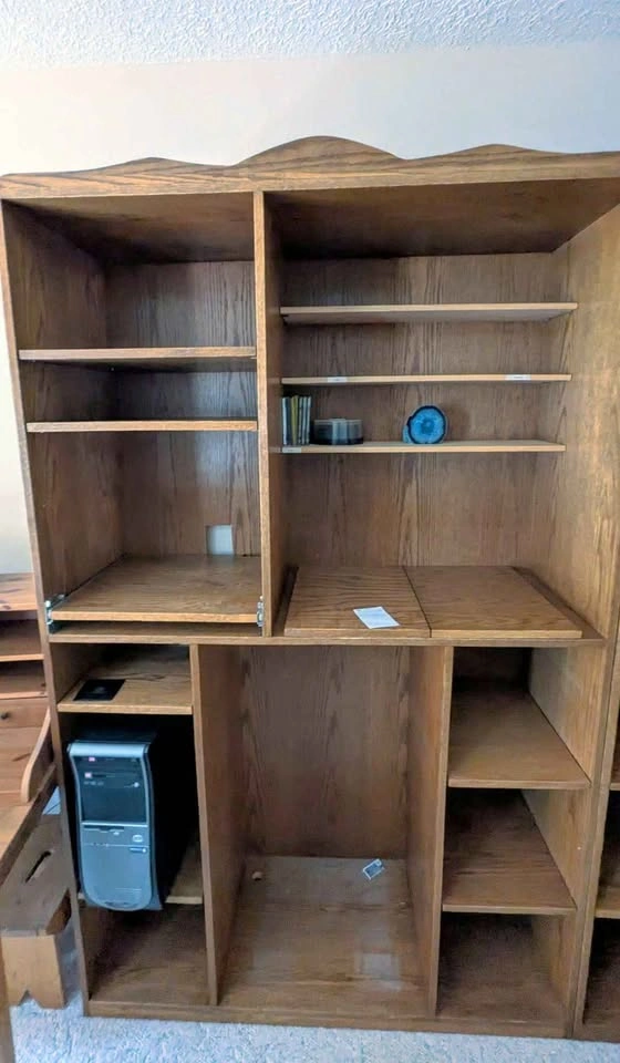 2 Oak shelving units. Each one is 79.5"Hx49"Wx18"D - photo 4