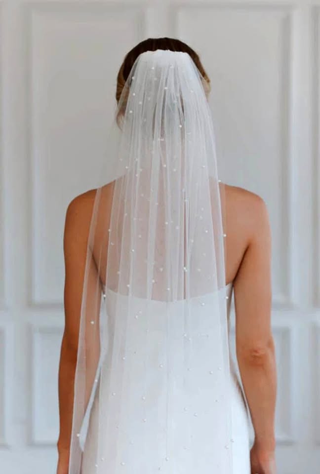 Pearl Veil soft white & ivory