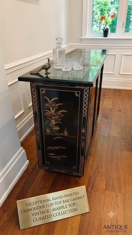 Vintage Oriental Black & Gold Lacquered Flip-Top Bar Cabinet - photo 4