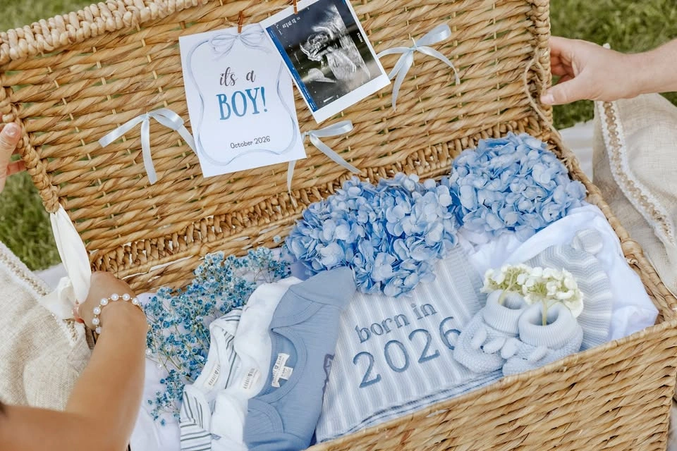 Photo ready gender reveal basket and picnic setups