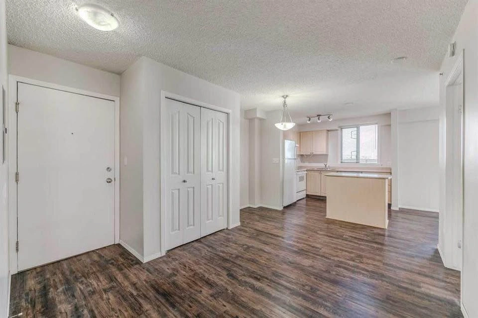 2 Beds 1 Bath - Apartment - photo 4
