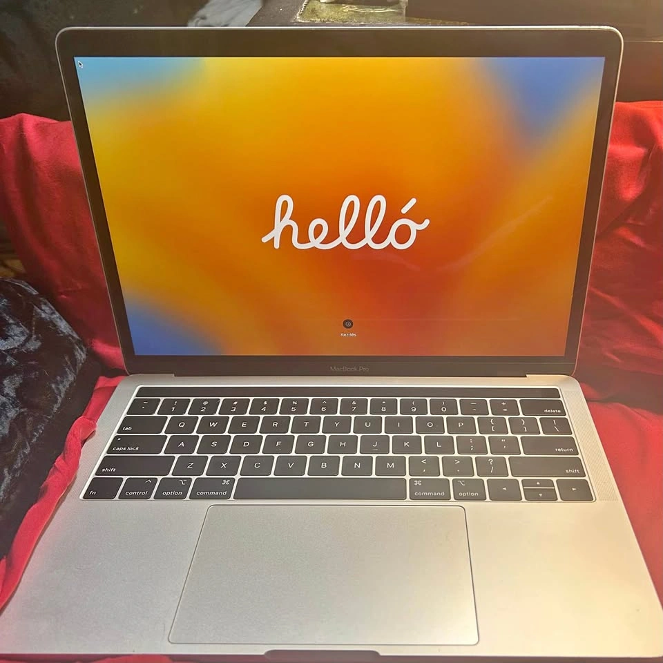 MacBook Pro 13