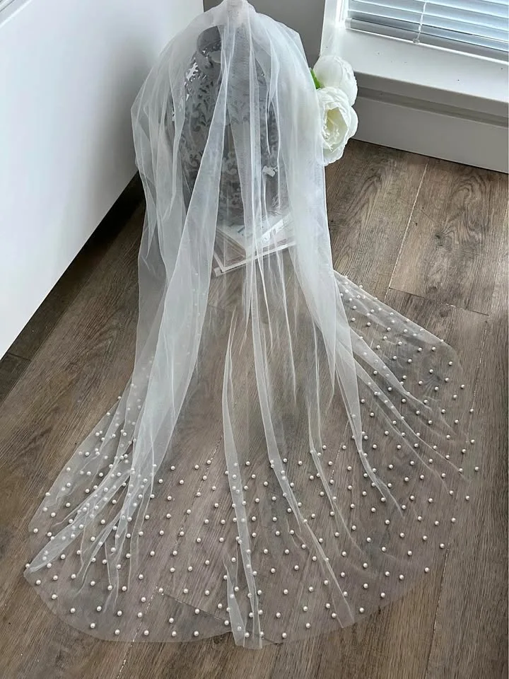 Cascade pearl Fingertip Veil soft white or ivory thumbnail
