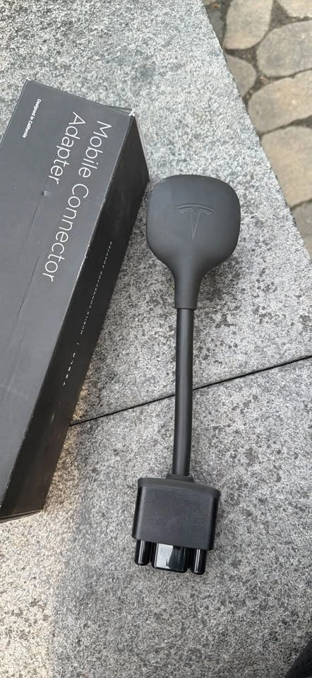 TESLA 220v Adapter factory NEGOTIABLE - photo 3