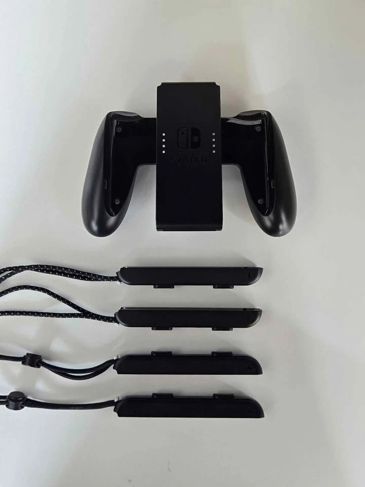 Nintendo Switch OLED Mint Condition plus Accessories - photo 4