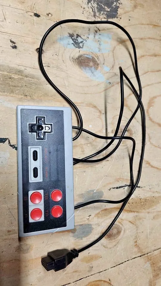 Nintendo controller thumbnail