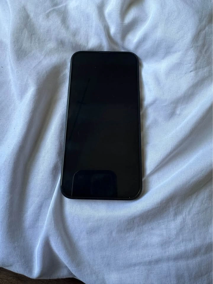 Apple iPhone 13 (Carrier Unlocked) - photo 3