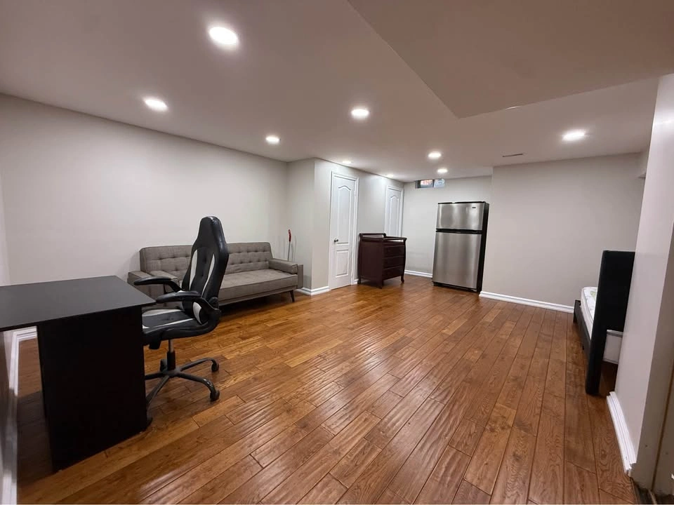 Private room for rent - photo 2